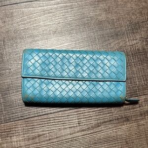 Bottega Veneta Intrecciato Leather Clutch Wallet